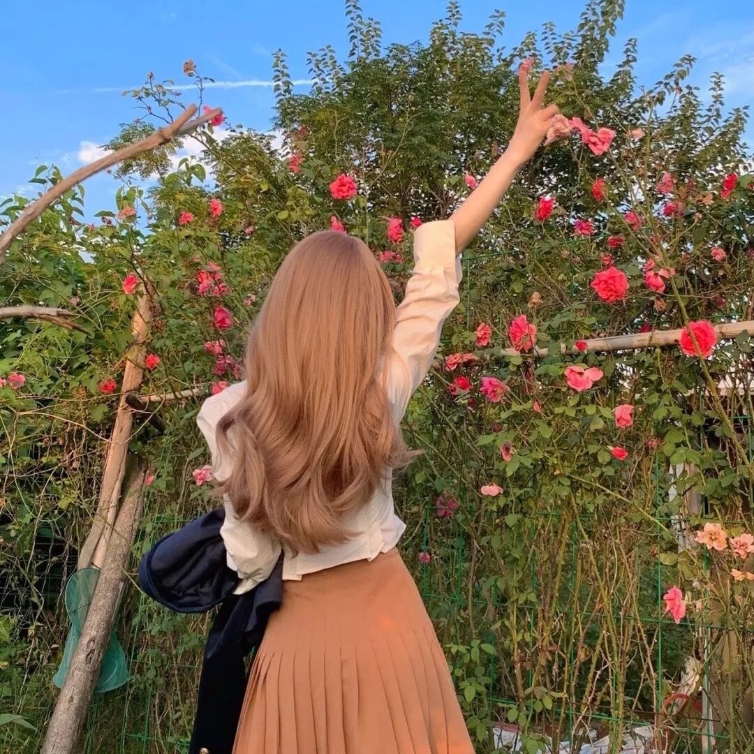 女生联谊会的美女粘球